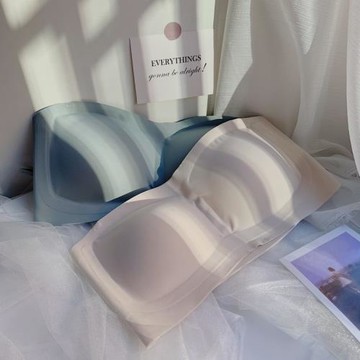 櫻桃咩咩~果凍條無痕內衣無帶抹胸聚攏文胸防下垂小胸上托胸罩Bra