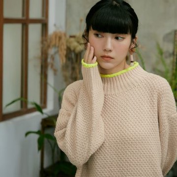 OB嚴選中大尺碼-男女共穿．撞色立領寬鬆手鉤針織上衣《FA2837》