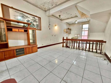 出價談!竹南科學園區五房花園車庫透天/需整理｜新竹市香山區中華路六段