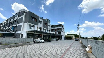 溪湖大面寬大地坪輕屋齡花園雙車美墅｜彰化縣溪湖鎮銀錠路崙尾巷