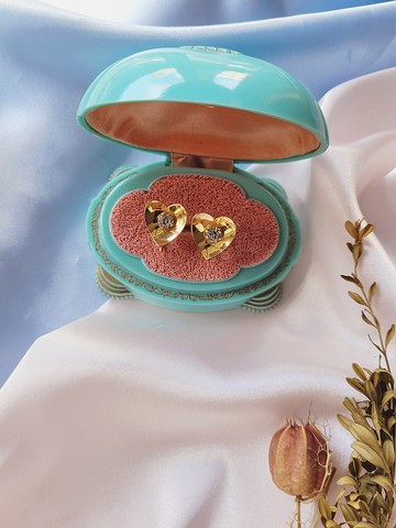 美國西洋古董飾品/ 愛心清澈萊茵包金栓式耳環/復古珠寶