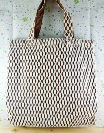 【震撼精品百貨】日本精品百貨 網狀手提袋-菱格(棕) 震撼日式精品百貨