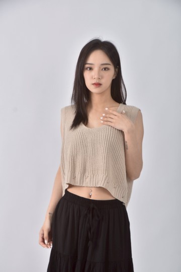(S) jenny eyelet韓牌質感背心杏色上衣