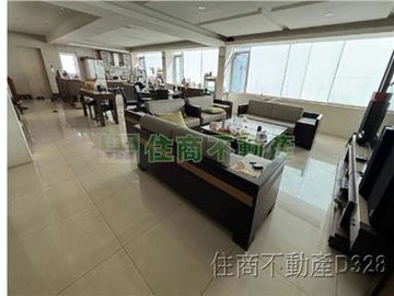 !A南區大地坪三角窗生財電梯店住｜台南市南區賢南街