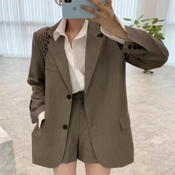 特價*短褲黑現貨秒出售完不再♥️【JinG】韓版套裝*長袖西裝外套+西裝褲♥️ 素色西裝上衣 高腰褲 韓系穿搭