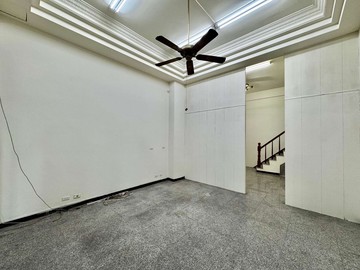 ✅驚喜價東英公園旁首望龍邦別墅稀有釋出｜台中市東區德興一街