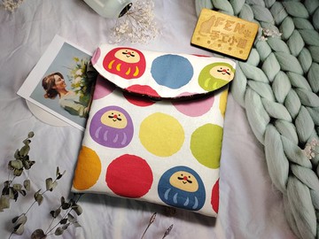 袋物系列-台灣設計師棉布達摩不倒翁彩色福神款-7吋電子書保護套-