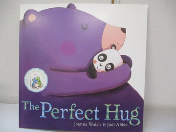 【書寶二手書T9／少年童書_UEG】Perfect Hug Pa -- Paperback [Paperback]_Joanna Walsh