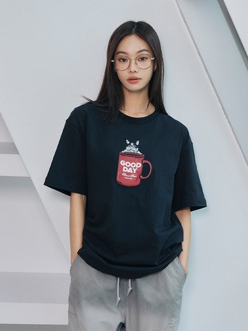 設計感狗狗杯子圖案短T