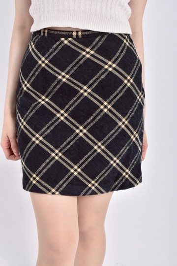 (S) 質感格紋黑色短裙