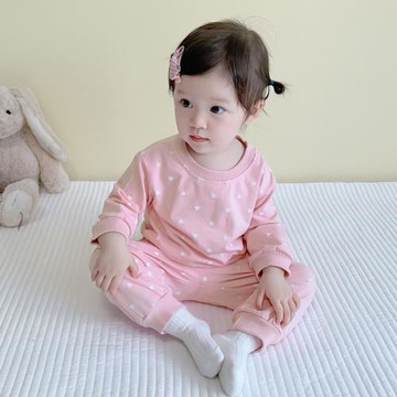 2025新款嬰兒套裝長袖分體女寶寶兩件套純棉愛心可愛T恤長褲秋季