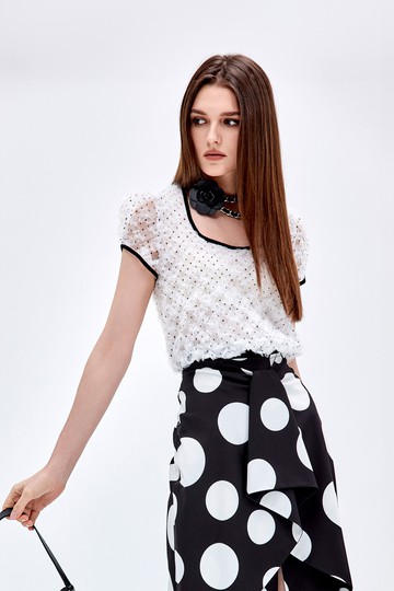 植絨黑點立體網布單品上衣