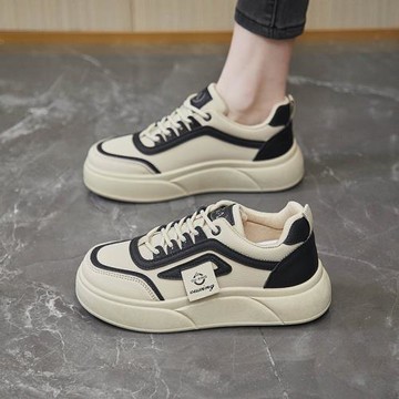 爆款小白鞋女款2024新款春季休閑鞋子女百搭韓版透氣厚底運動板鞋