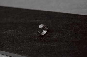 波光粼粼耳骨夾