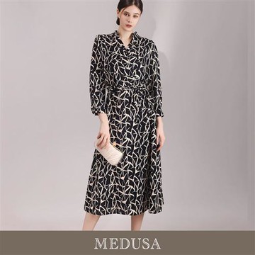 現貨【MEDUSA 曼度莎】幾何印花氣質雪紡長洋裝（M-XL）｜女洋裝 印花雪紡 約會穿搭
