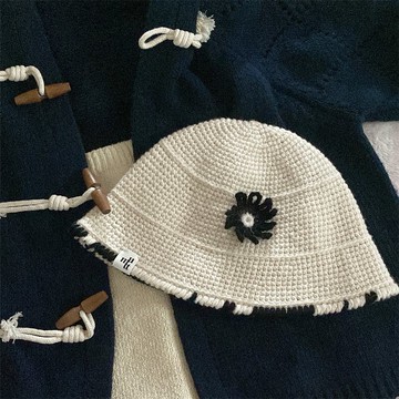 線條刺繡花朵羊毛漁夫帽 象牙白 (春秋適用)