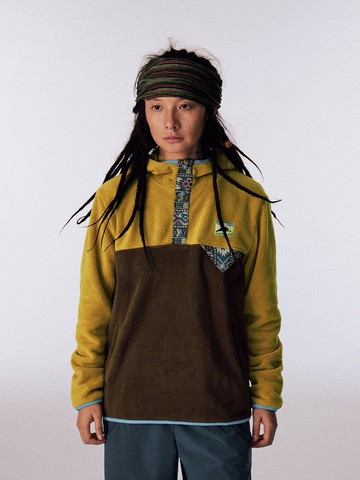 戶外運動 / 搖粒絨輕量連帽外套