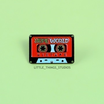 復古 徽章 胸針 錄音帶 現貨 卡帶 HOPE WORLD army 美式 男團 韓團 金屬 bts 防彈 包飾