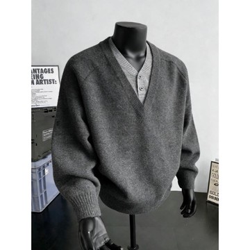 新款假兩件V領毛衣男秋冬美式復古針織衫老錢風慵懶小外套男