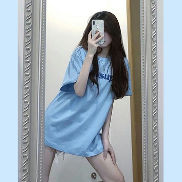 baby藍中長款字母T恤女夏季2022新款設計感小眾寬松純棉短袖上衣