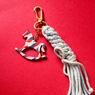 【2026新年限定】彩馬奔騰琺瑯編織吊飾III雙面圖案 可客製