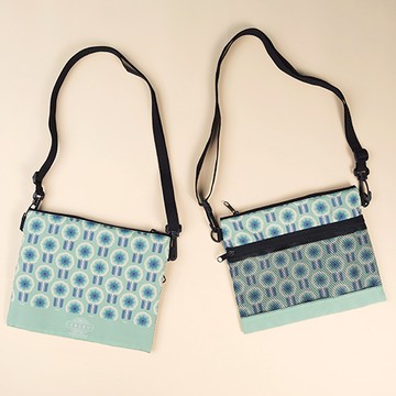 【老事百貨行】壁花側背包