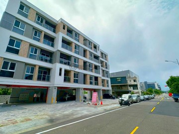 【白泡泡】露臺戶平車台積為鄰｜苗栗縣竹南鎮科專二路