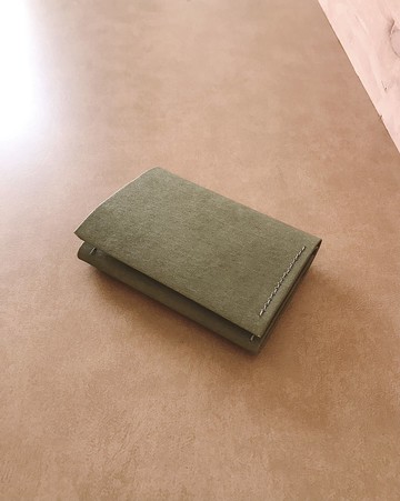 - 水洗拉鍊零錢短夾 /豆綠-*素食紙皮革-新品