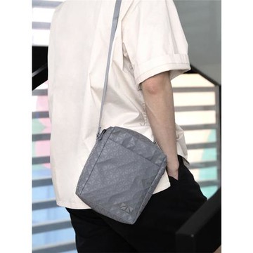 2024夏季新款日本KURO啞光霧面小方包手機包男女同款單肩斜挎包潮