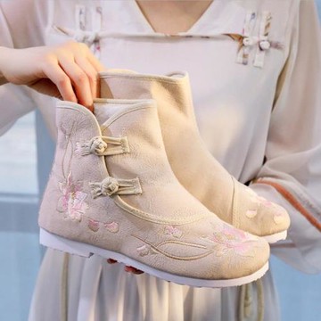 漢服鞋子女古風鞋冬季加絨老北京繡花布靴平底短靴古裝鞋漢服靴子