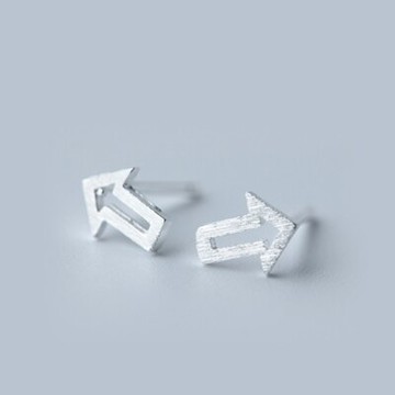 925純銀耳環耳針式耳飾-簡約百搭箭頭造型生日情人節禮物女飾品73dr151【獨家進口】【米蘭精品】