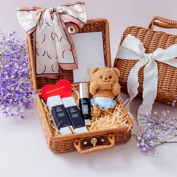 🔜快速出貨【梨花娘】限定💕韓國最高級藝人GD造型室｜贈奶油小熊掛飾+韓國KY專利基底激活修護精華3入組(30ml/入)禮品提籃組