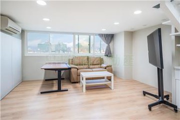 大搶手忠孝敦化捷運挑高4米電梯小豪宅~19年屋｜台北市大安區市民大道四段