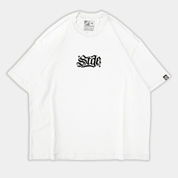 歌德字體 天竺棉落肩寬版T 黑色/白色