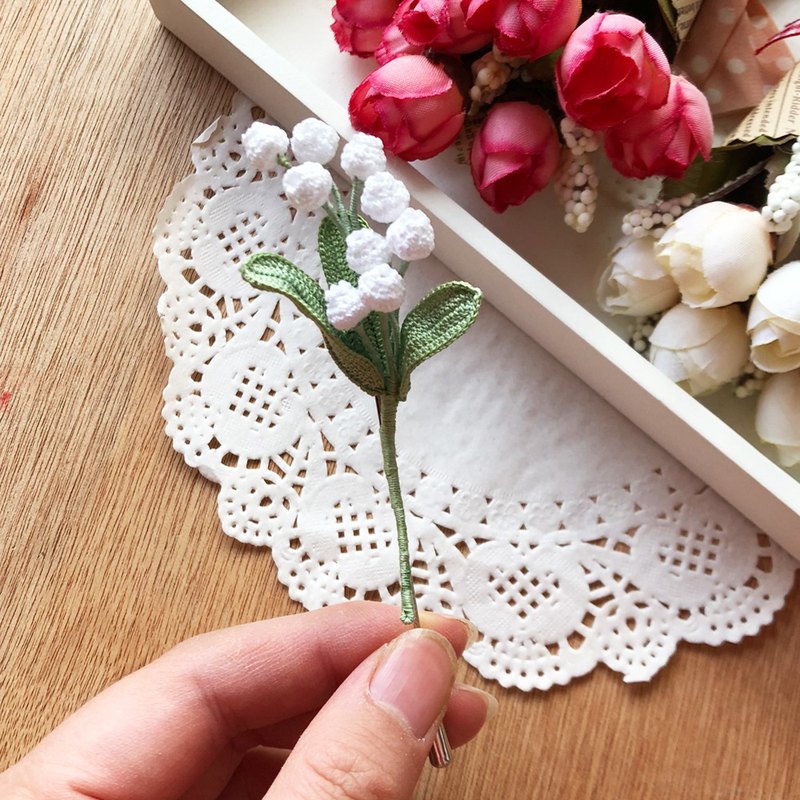 幸福的鐘聲 手工蕾絲編織清新素雅鈴蘭花束胸針 心口針 Pinkoi 設計購物網站 Line購物
