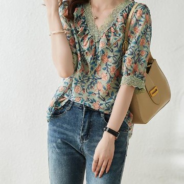 【LANNI 藍尼】★五分袖V領舒適上衣(上衣/女裝/T恤/休閒/百搭)