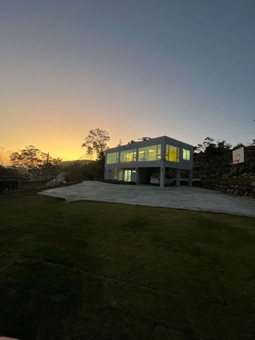 美式山莊丨渡假行館丨千萬重金打造丨籃球場丨遼闊土地｜苗栗縣通霄鎮烏眉坑段