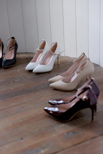 8.5cm超穩固氣墊兩穿真皮高跟鞋—月光白/奶杏/法式酒紅/經典黑