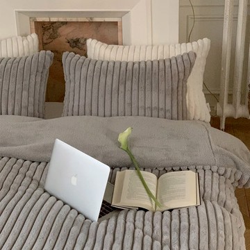 韓國 極致超柔 毛絨枕套 / 抱枕套 淺灰（兩種尺寸） - 45 x 45