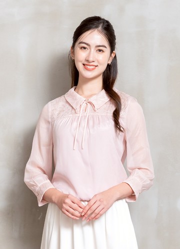 輕光風雅刺繡亮紗雪紡上衣