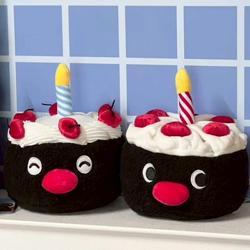 預購【遊戲家】 企鵝家族 Pingu 45週年互動蛋糕 錄音玩偶 燈光效果 企鵝蛋糕 生日禮物 - 隨機出貨