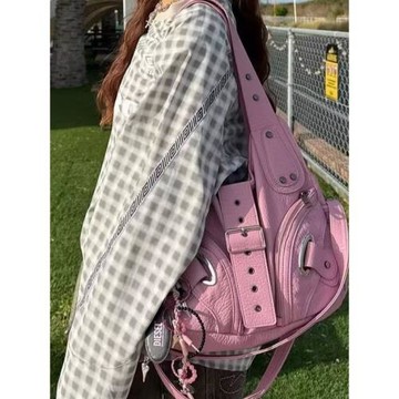 甜酷辣妹風機車腋下包女復古高級感單肩包小眾設計通勤百搭斜挎包