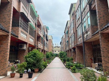 平鎮區*平鎮高中*優質社區*第一別墅*｜桃園市平鎮區新富街