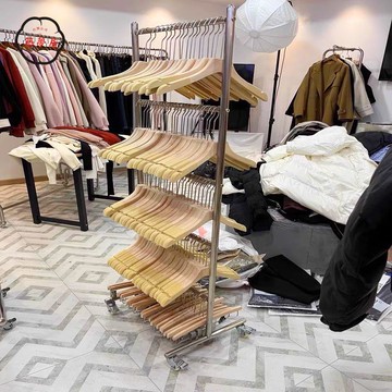 免運 工廠直銷 內衣收納架 服裝店收納架 展示架 貨架 服裝店衣架收納架不銹鋼內衣內褲展示架多層落地式可移動帶輪貨架店長推薦/特惠 工廠現貨出 特價出 全館折扣 售後保障 zm5319