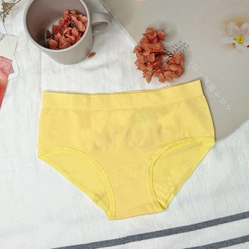 【瑪登瑪朵】低腰寬邊三角無縫褲(扶桑黃)