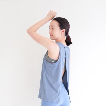 【Mukasa】DURABLE 後背開叉無袖罩衫 - 青花藍 - MUK-23042