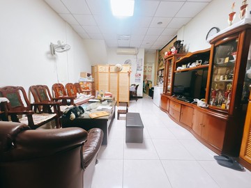 西屯文修公園｜大地坪傳統式無抗性六房臨路透天｜台中市西屯區西安街