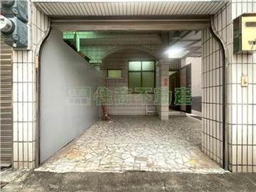 中庄前後路漂亮車庫透天｜高雄市大寮區立德路