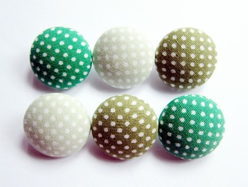 布釦 鈕釦 針織 縫紉 手作材料 綠色點點 DIY材料