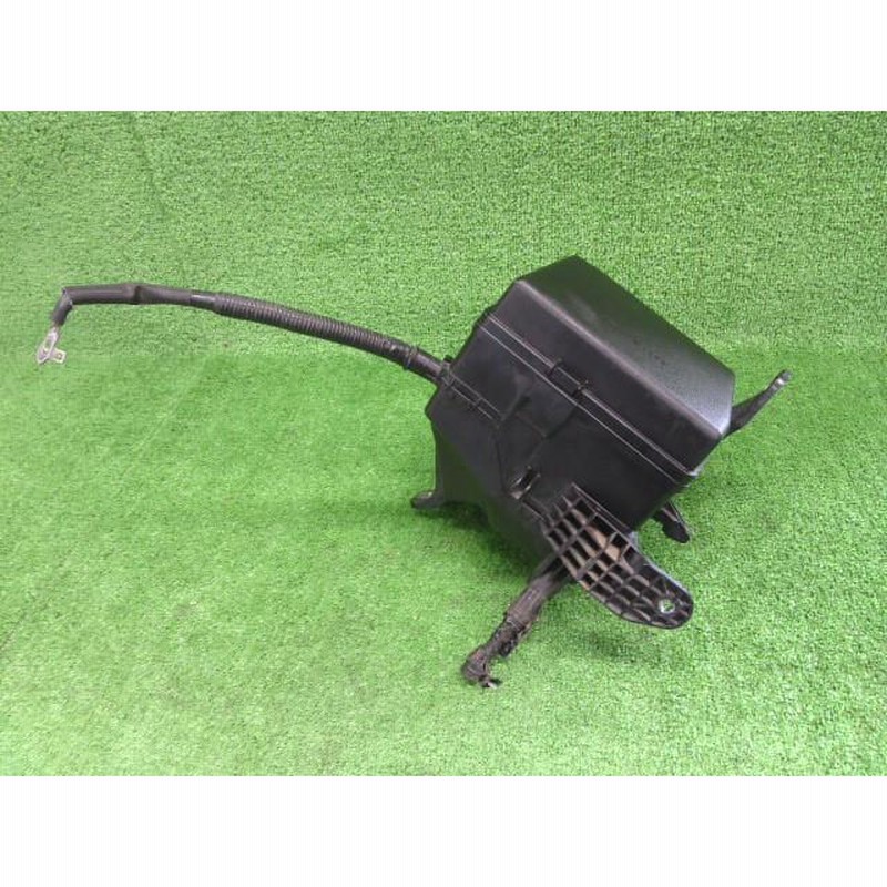 ノア DBA-ZRR85G ヒューズボックス G 4WD 7人 K114F -02A 070 ノア DBA-ZRR85G ヒューズボックス G 4WD 7人 K114F -02A 070